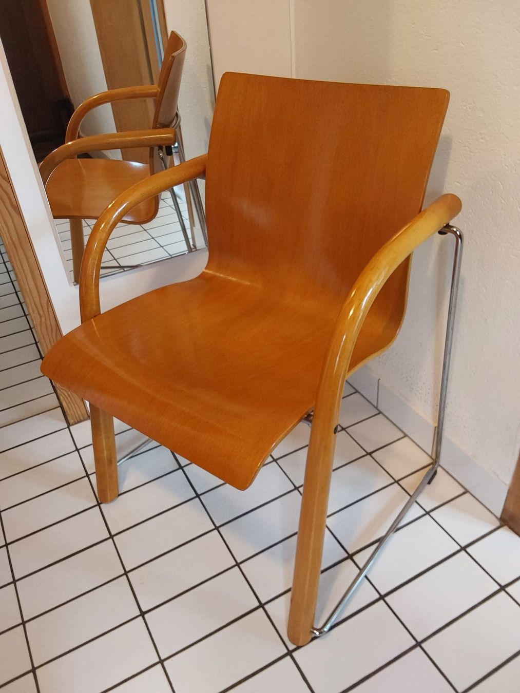 Thonet Sedie: Armlehnstuhl Thonet S 320 2er Set  – Usato da Mühledorf SO venduto da schnulli51 1