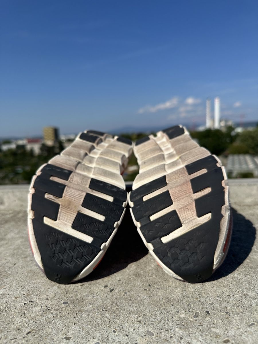 On Chaussures hommes: ON Cloudflow Laufschuhe gebraucht Grösse 40 – D'occasion à Basel par Ozg02 5