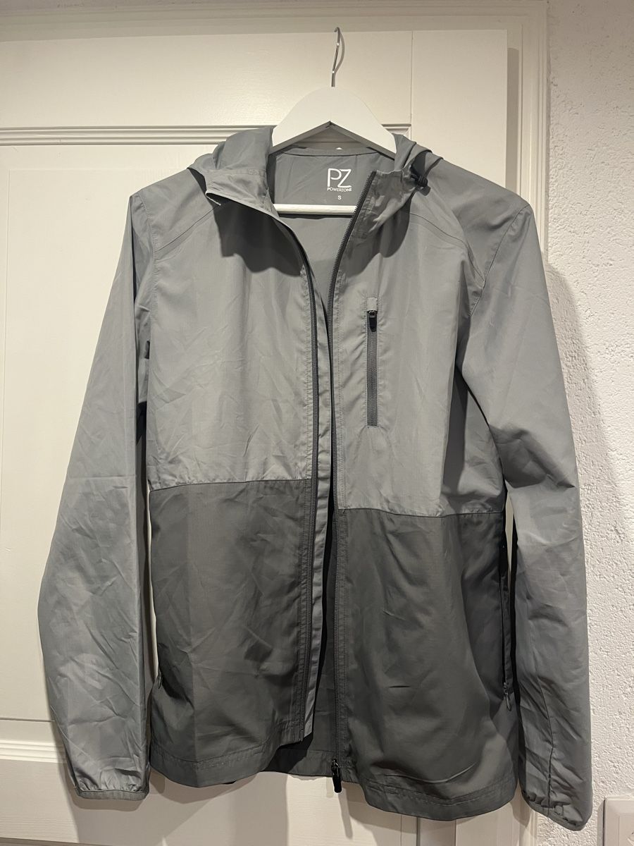 Jacken: Jacke – Gebraucht aus Richterswil von Luke6