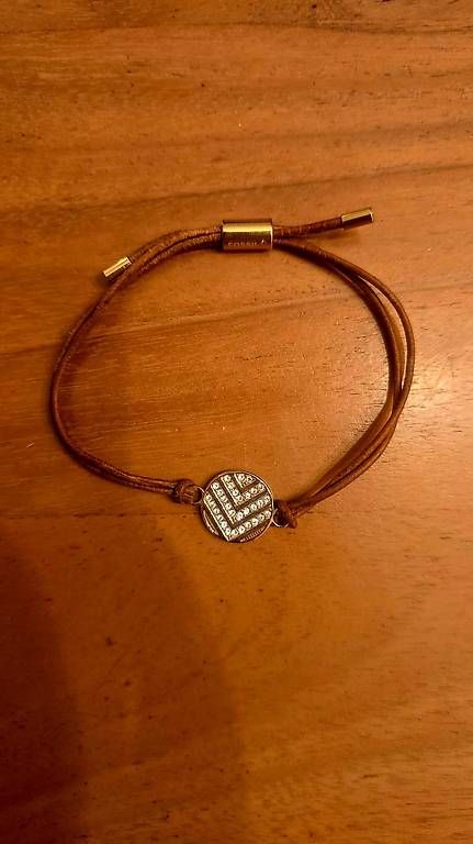Armbänder & -reifen: Bracelet marron – Gebraucht aus Cheseaux-Lausanne von Ana_Gandarinho