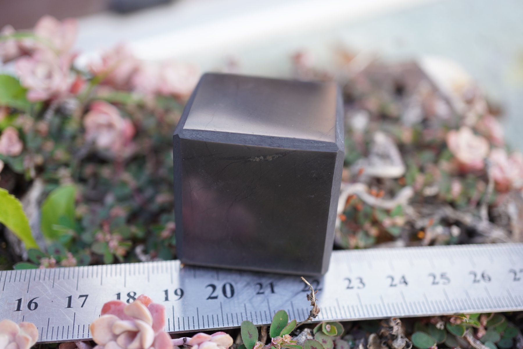 Minerali & Pietre curative: Schungit / Shungit  Würfel 3cm – Nuovo e nell'imballaggio originale da Eschenbach SG venduto da topstone 2