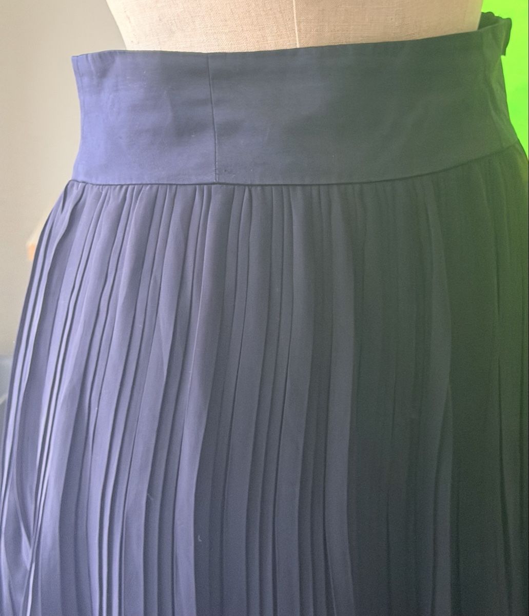 Gonne: Navy Blue Pleated Midi Skirt ! – Usato da Bouveret venduto da dou_g8q7 2