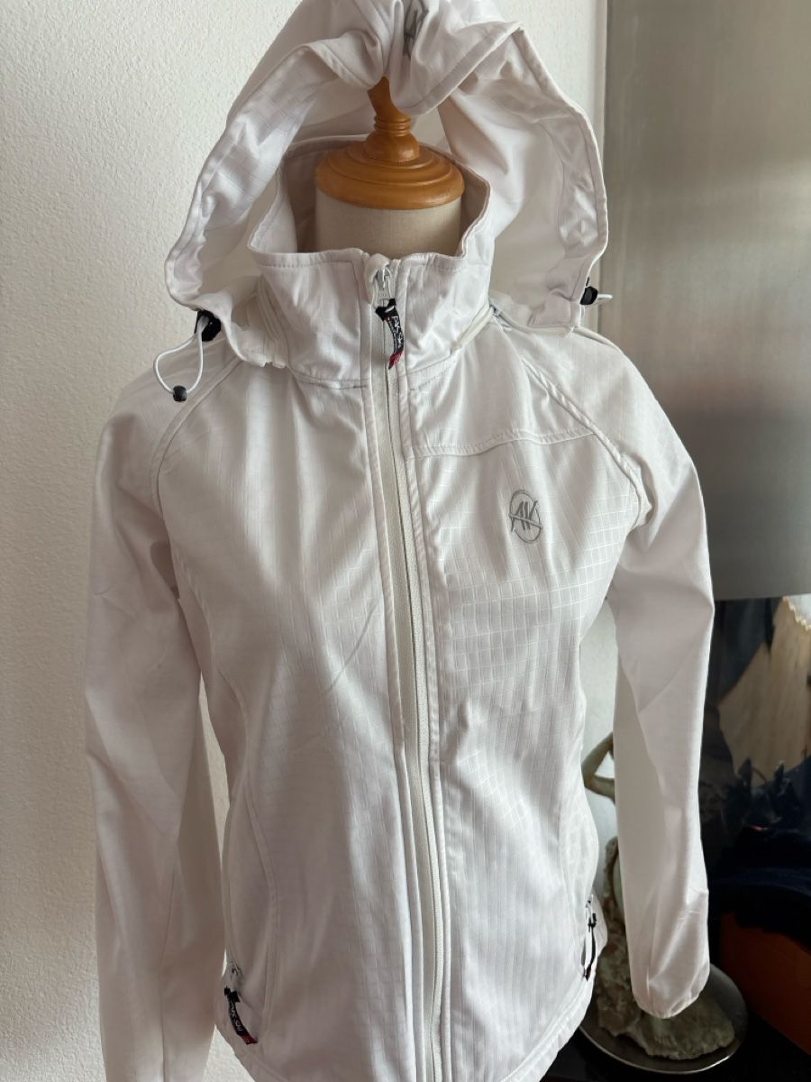 Giacche: AK Windjacke Gr 34/36 – Usato da Embrach venduto da Dmoney
