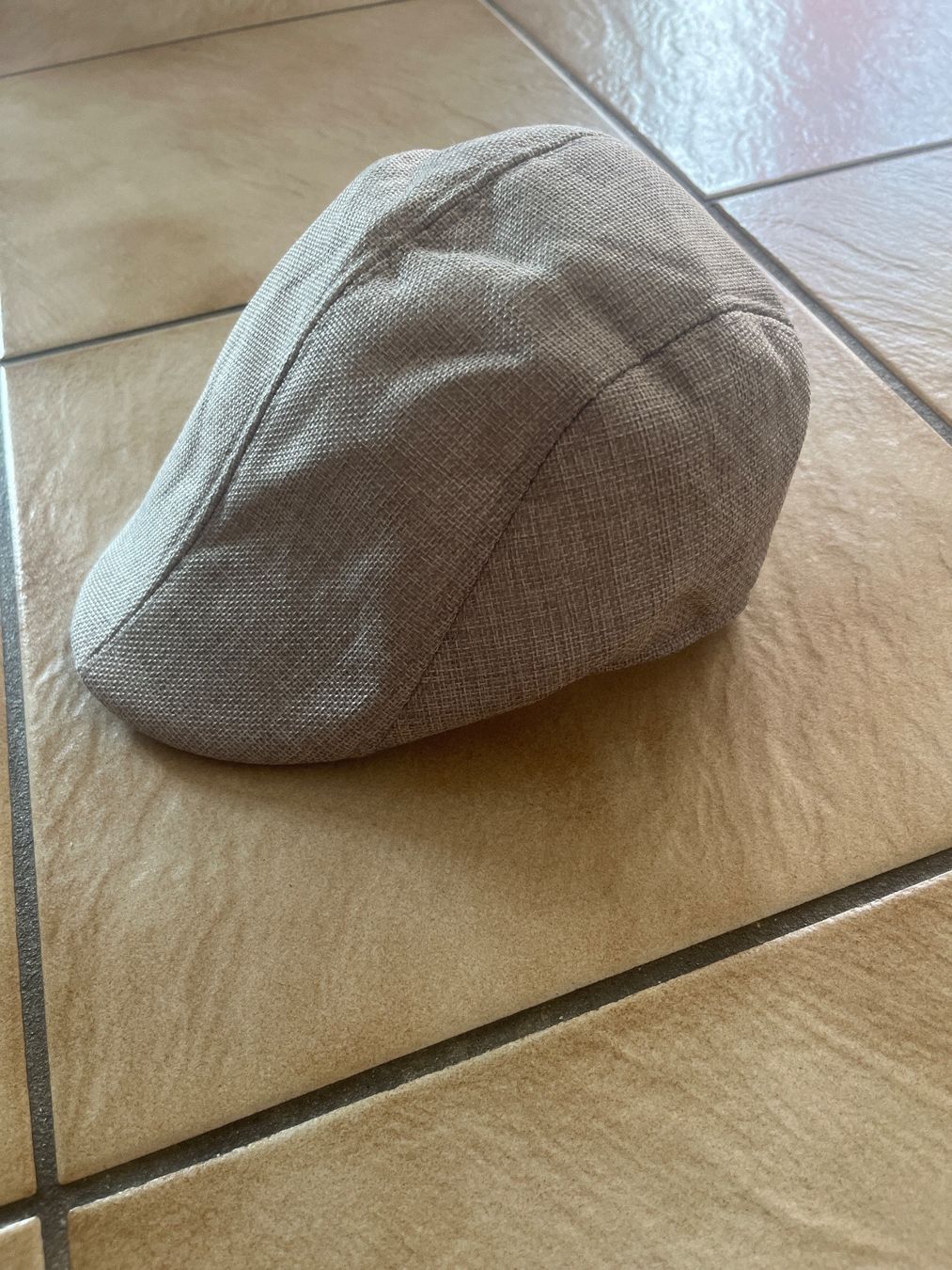Hüte, Mützen & Caps: Chapeau béret casquette Provins – Gebraucht aus Vernayaz von Darkfrost