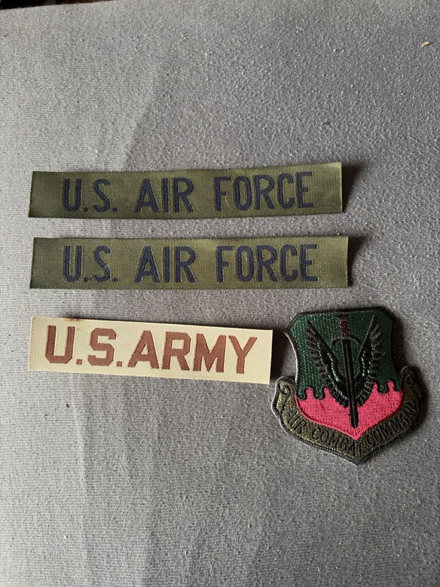 US Army Uniformi: Diverse US Army/ Air Force abzeichen – Usato da Balsthal venduto da Sven.sch