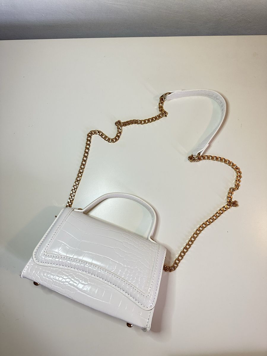 Borse da donna: Kleine weisse Tasche – Nuovo (secondo la descrizione) da Uetikon am See venduto da jael_87 1