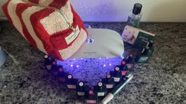 MANUCURIST LED NAIL POLISH 16teilig inklusive LED Lampe 