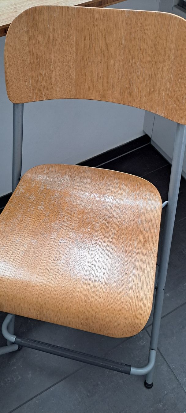 Ikea Seggioloni: Klappstühle hoch – Usato da Bubikon venduto da Tempelrider 1