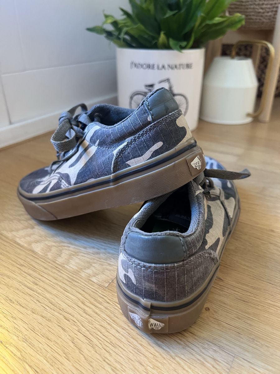 Vans Scarpe da uomo: Vans 32 – Usato da Riehen venduto da Loretxutxu 2