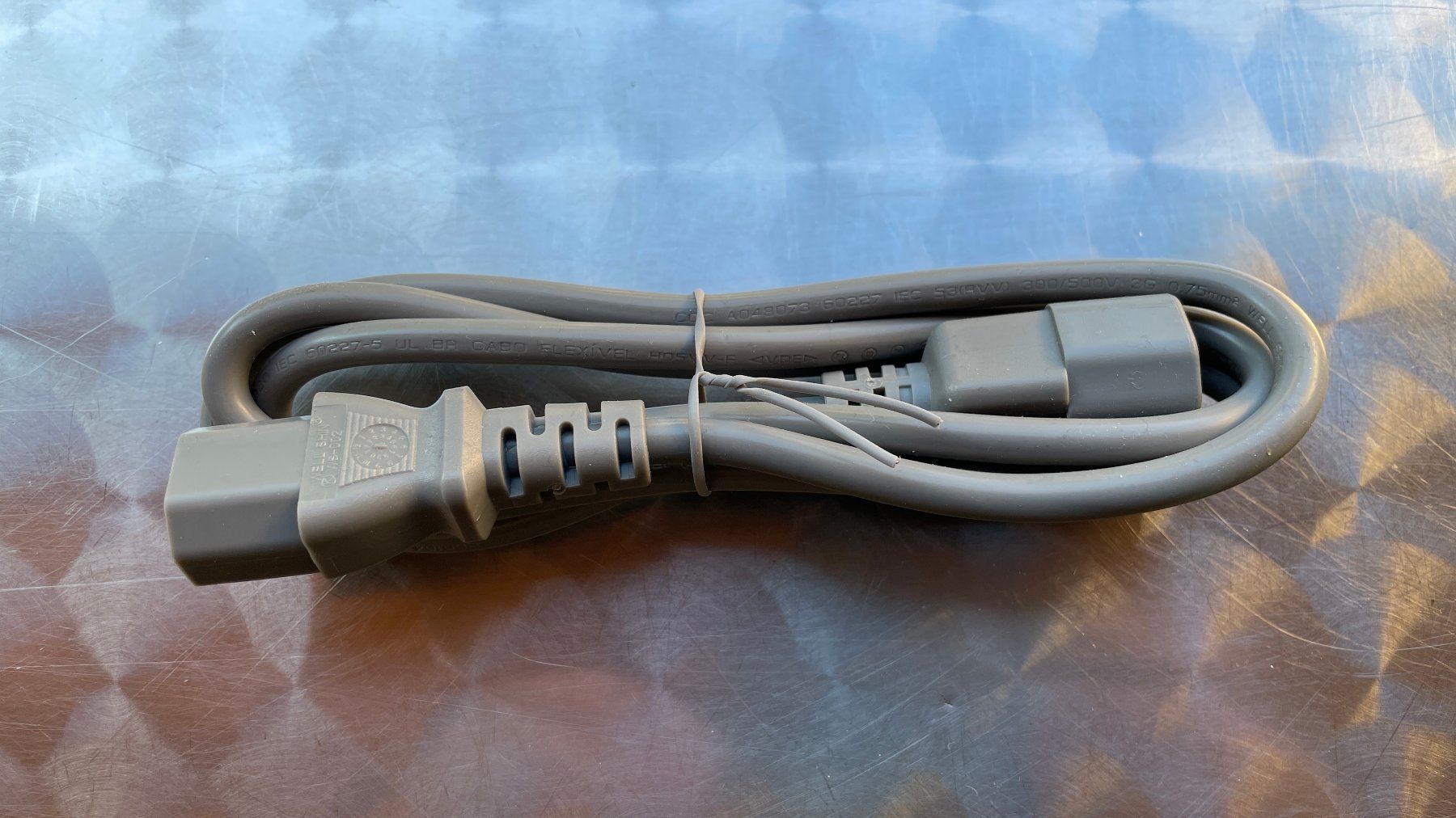 Kabel: Geräte Kabel 1,2m – Neu (gemäss Beschreibung) aus Glattfelden von cybermaxx