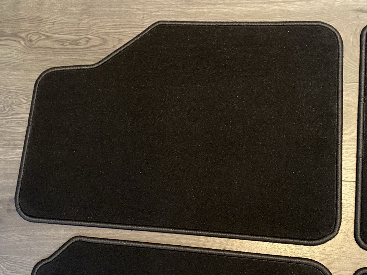 Teppiche / Matten: Neue Autoteppiche Universal  – Neu und originalverpackt aus Hägglingen von Karin0802 7