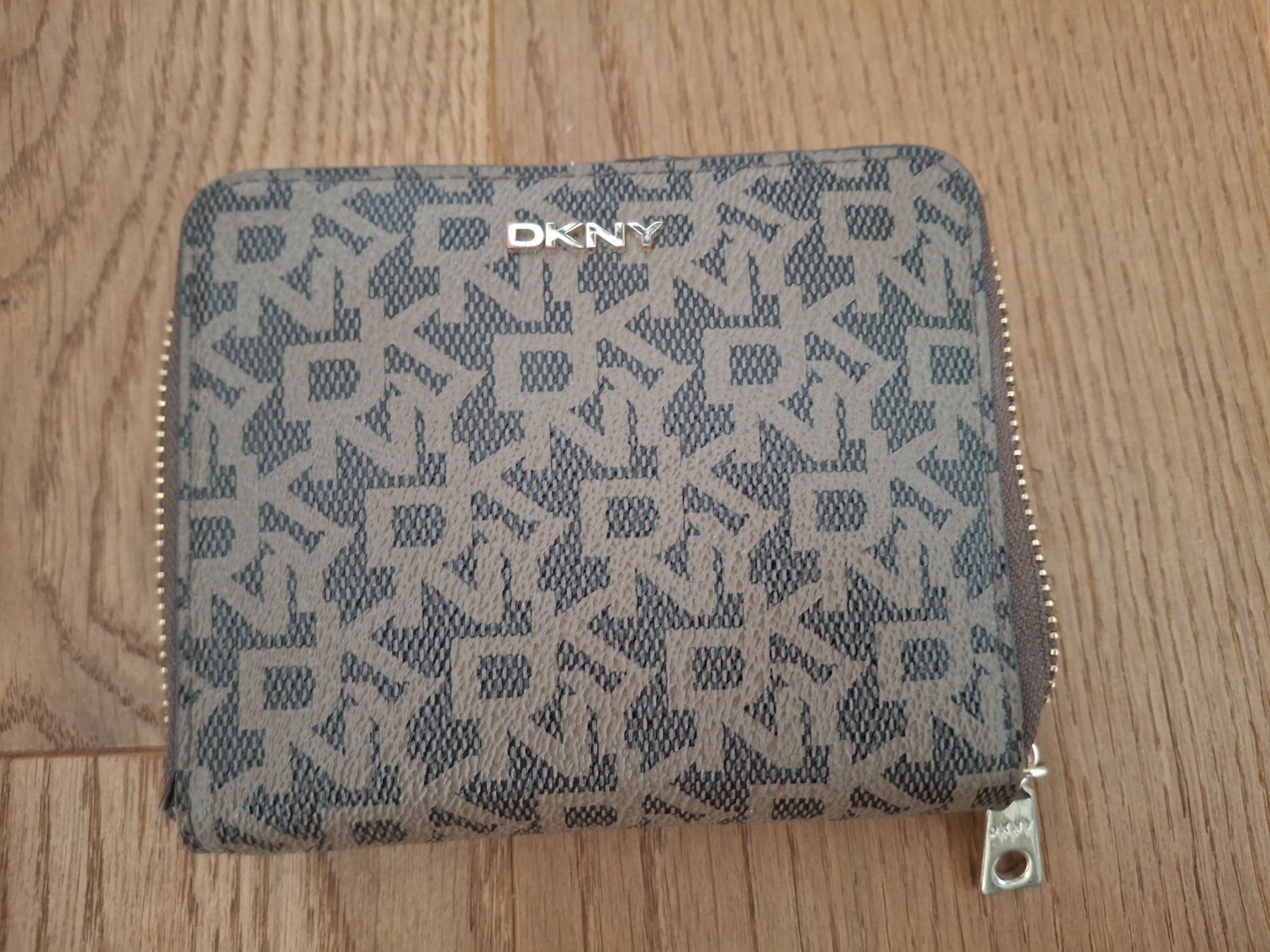 Portafogli: DKNY Portemonnaie – Usato da Oberhofen am Thunersee venduto da katka99