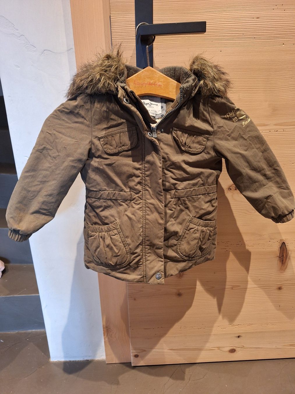 Pepe Jeans Giacche & Cappotti: Mädchenwinterjacke Gr. 104 – Usato da Erlenbach i. S. venduto da b.ogi85