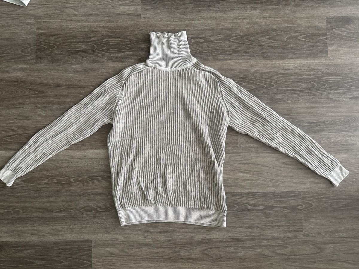 Pulls & Sweat-shirts: Herren Rollkragenpullover gestreift hellgrau neuwertig – D'occasion à Winterthur par Geilotime