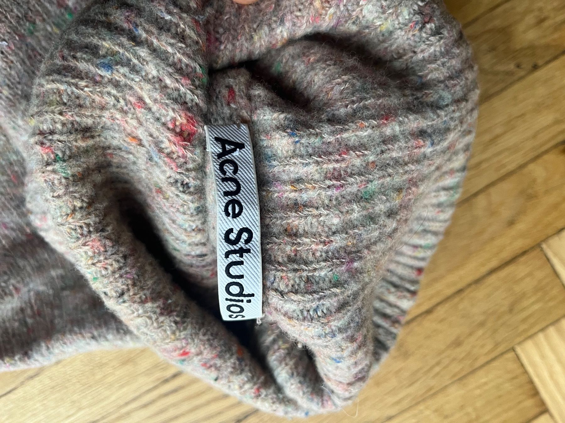Acne Studios Maglioni & Felpe: Acne Studios Sweater – Usato da Fribourg venduto da mar_xn5k 1