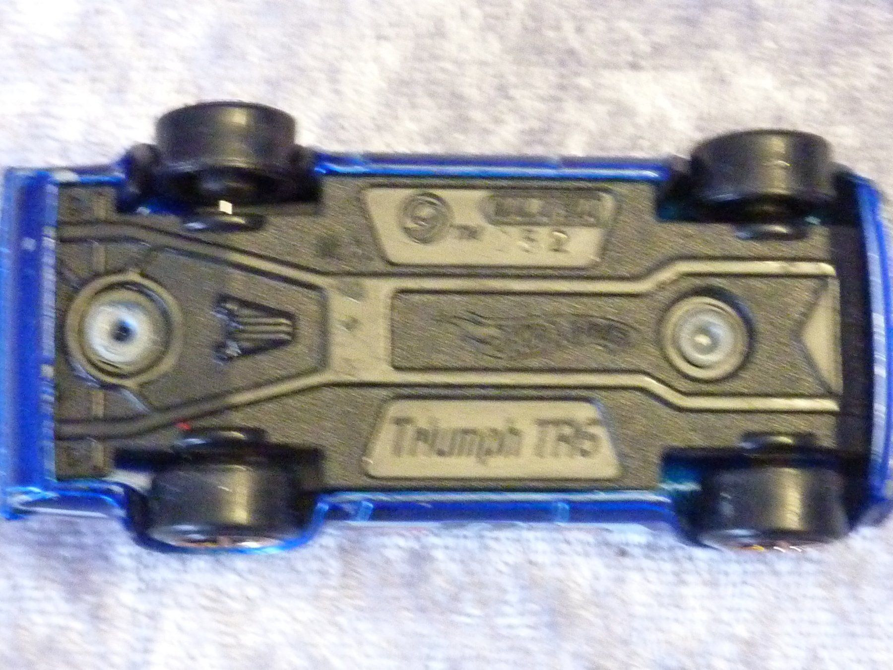 Hot Wheels Modellini d'auto: Triumph TR6  1:64 – Usato da Dürrenäsch venduto da modellautos4you 3