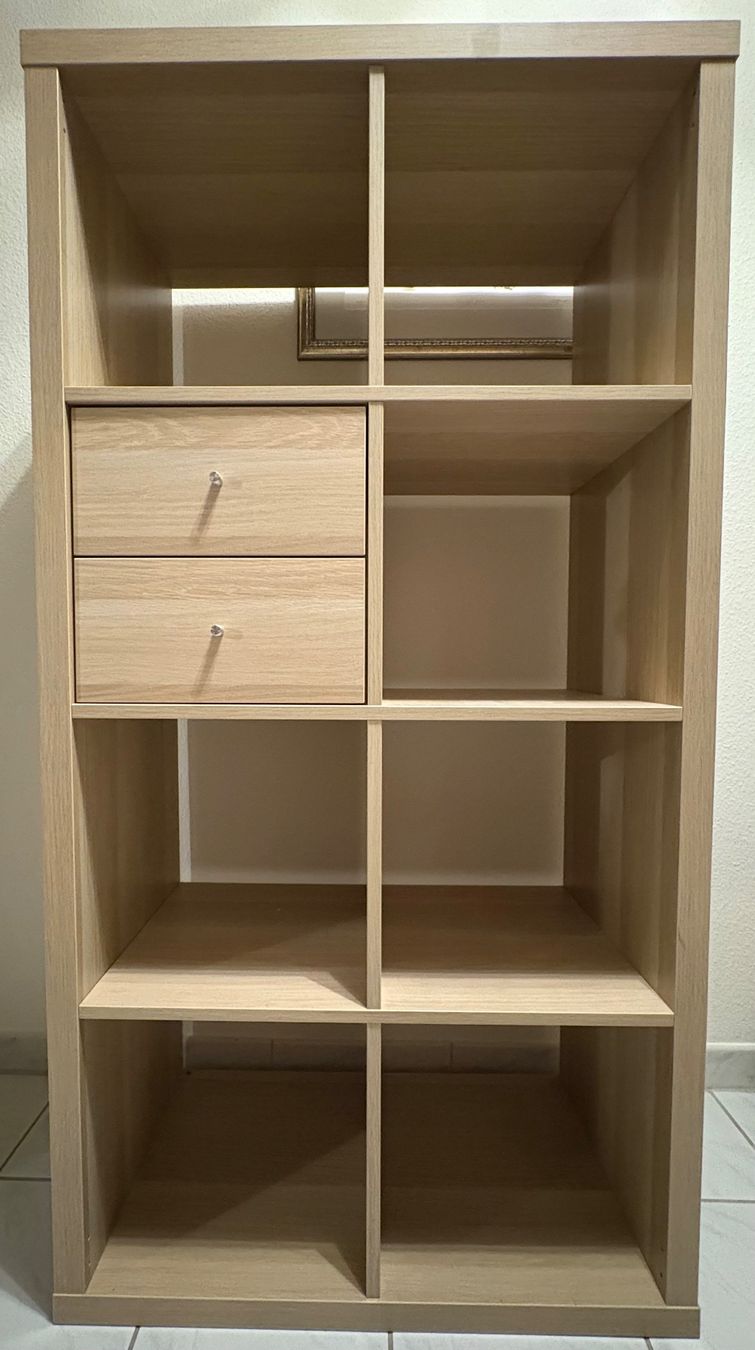 Ikea Étagères: IKEA Kallax Regal mit 2 Schubladen, Holzoptik – D'occasion à Basel par ann_bk8c
