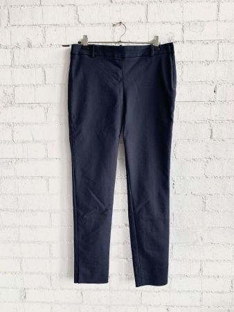 Elegante dunkelblaue Stoffhose von Zara