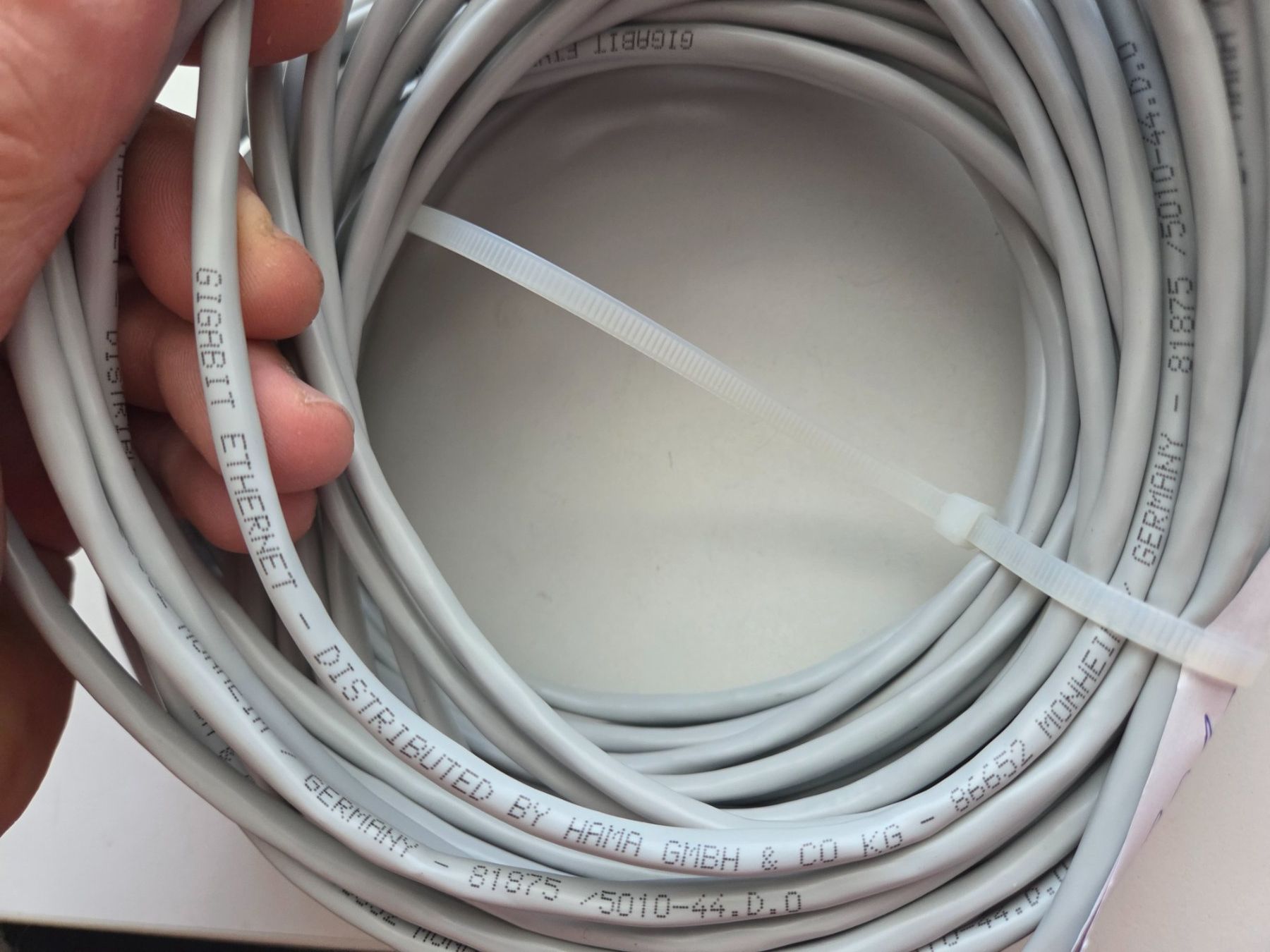Cavi: Patchkabel RJ45 UKV 20m Ethernetkabel Internetkabel – Usato da Zürich venduto da Alibaba1234 2