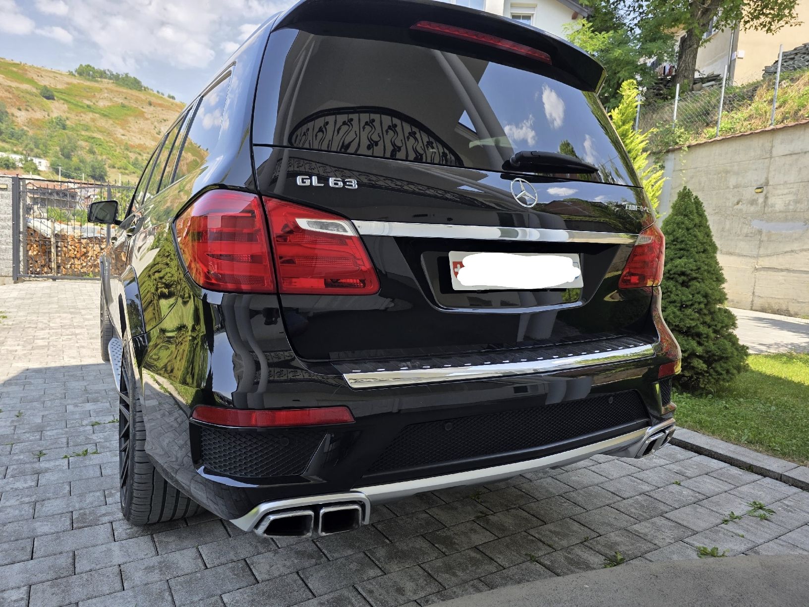 Mercedes-Benz Autos: Mercedes GL 63 AMG - 7 Sitzer – Gebraucht aus Volketswil von Dbx_856 2