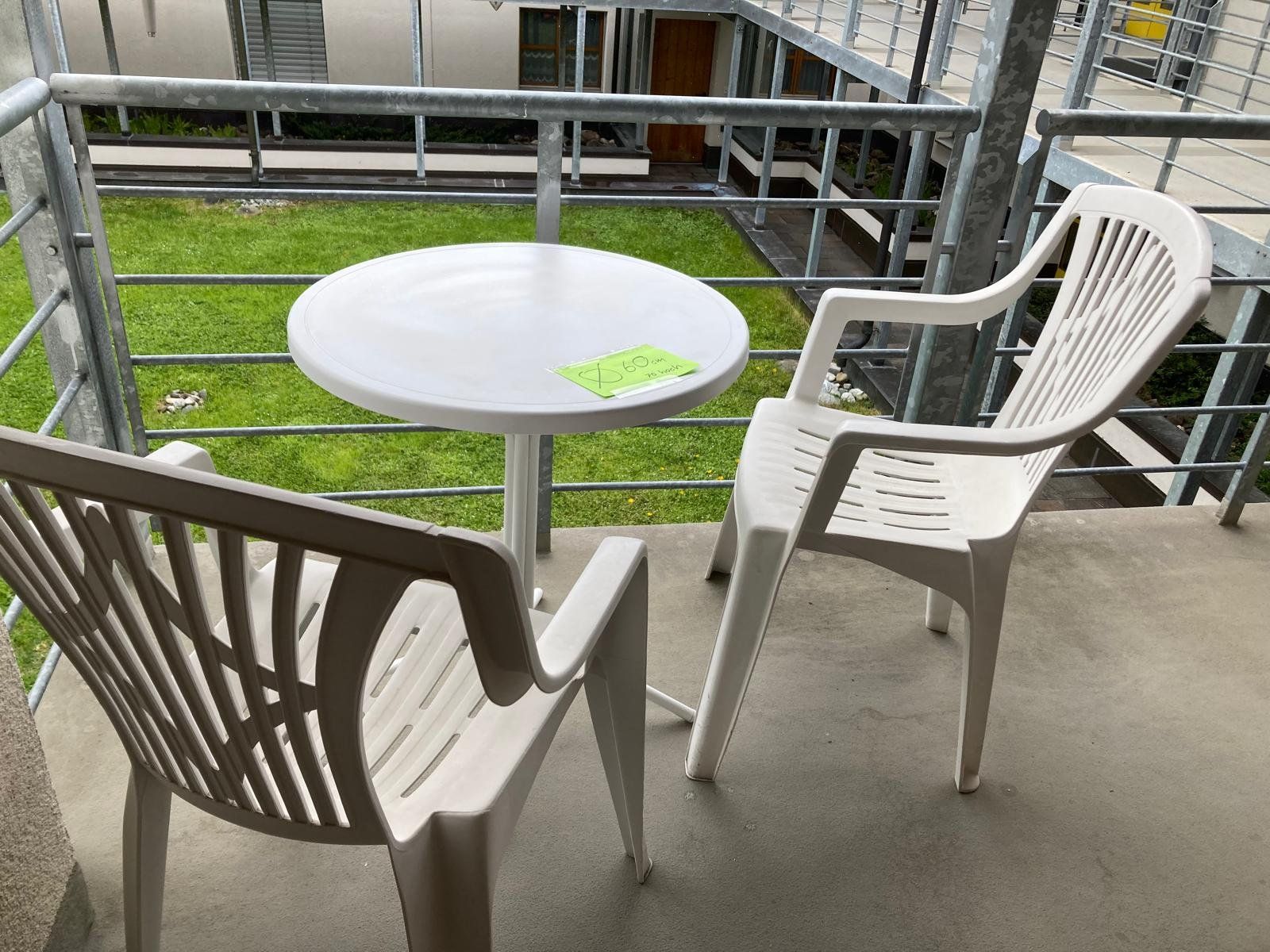 Set di tavolo e panche: Balkon-Set mit Tisch und 2 Stühlen – Usato da Rohrbach venduto da KoalaSmoke