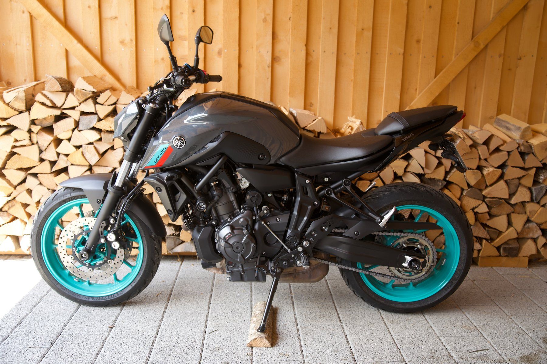 Yamaha Strada: Yamaha MT07 – Usato da Filzbach venduto da ric_z6vx 1