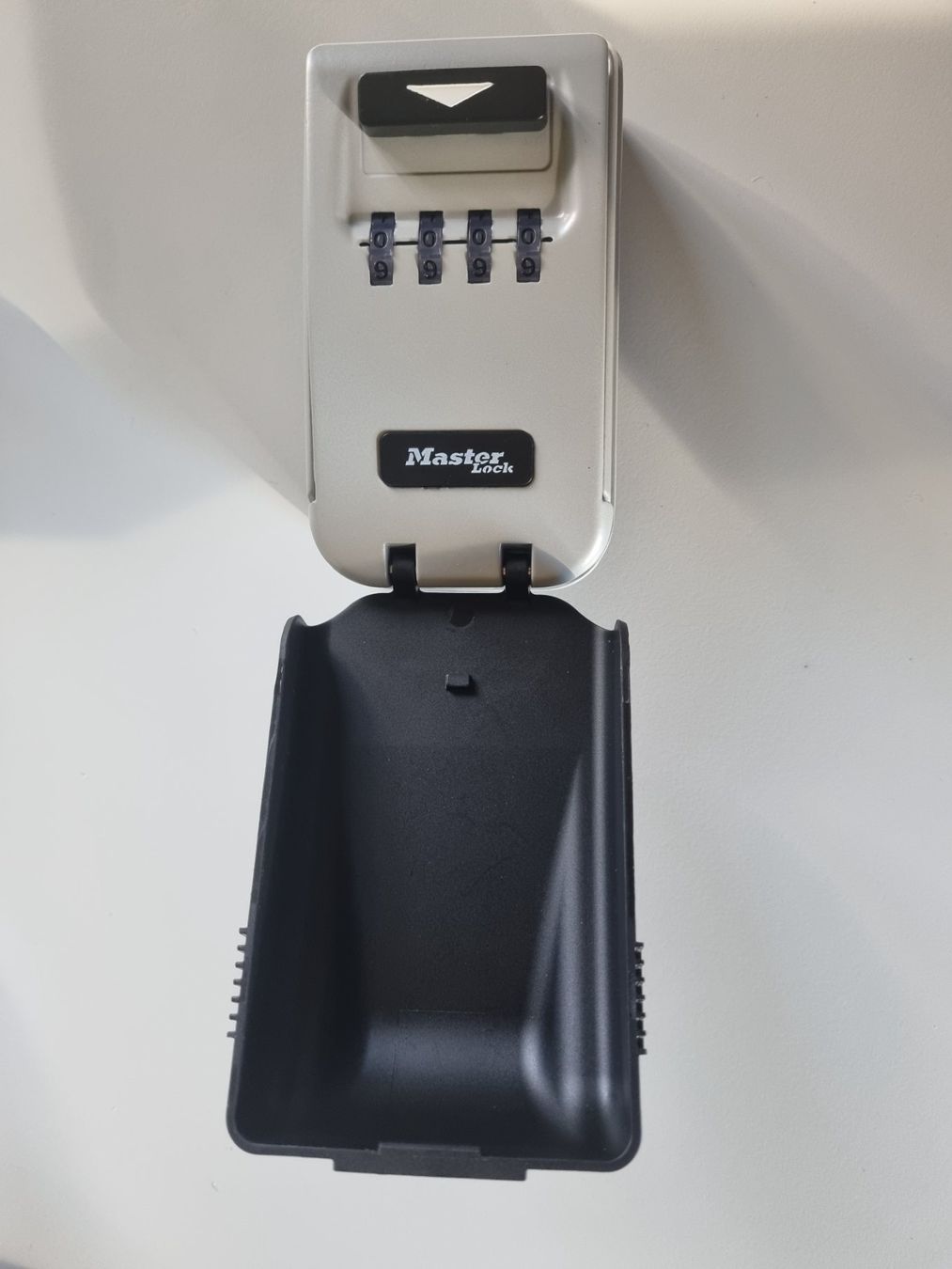 Tresor: Coffre, boîte à clé Master Lock, combinaison éclairée, TBE – Gebraucht aus Echandens von Dicot 1