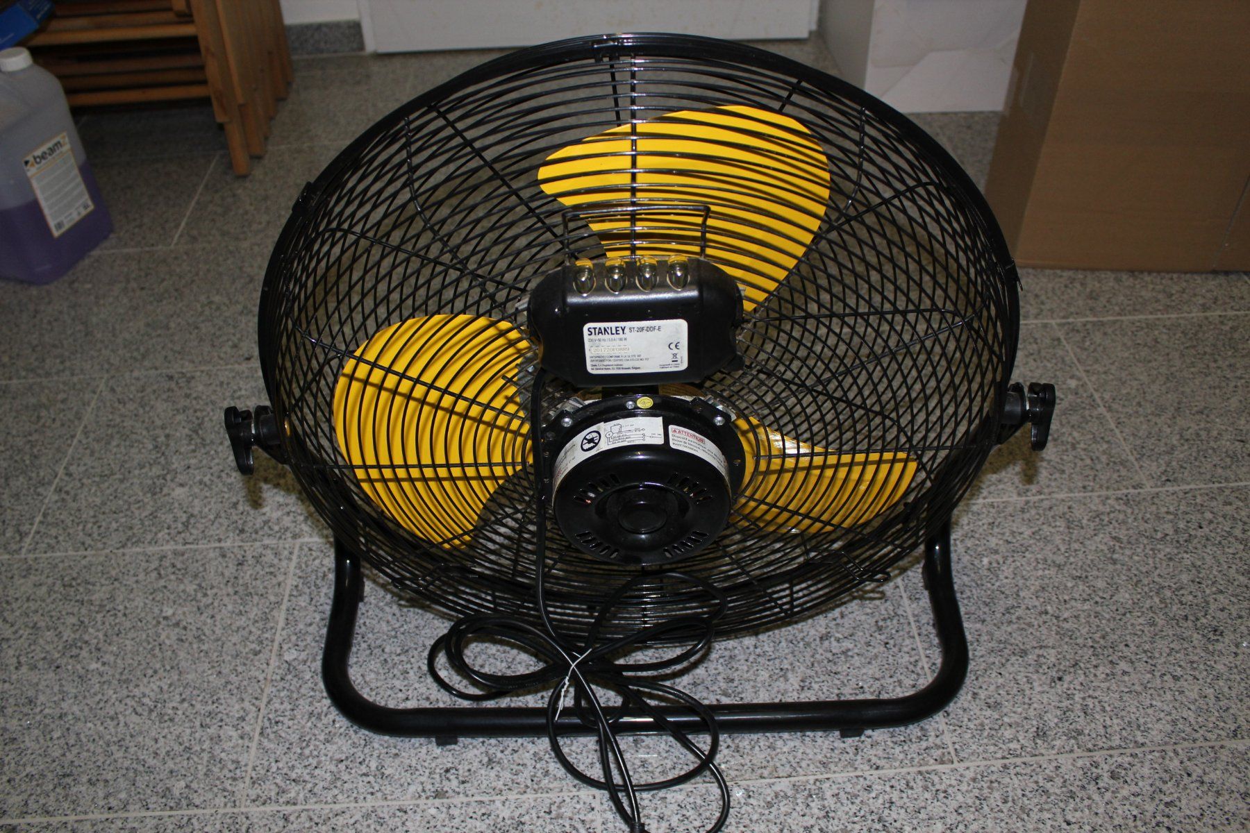 Stanley Ventilateurs: Bodenventilator mit 3 stufen – D'occasion à Erlenbach ZH par ultraSale 1