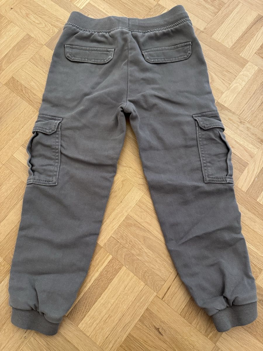 H&M Pantaloni: H&M Cargo Jogger, Gr. 104 – Usato da St. Gallen venduto da kara_24 1