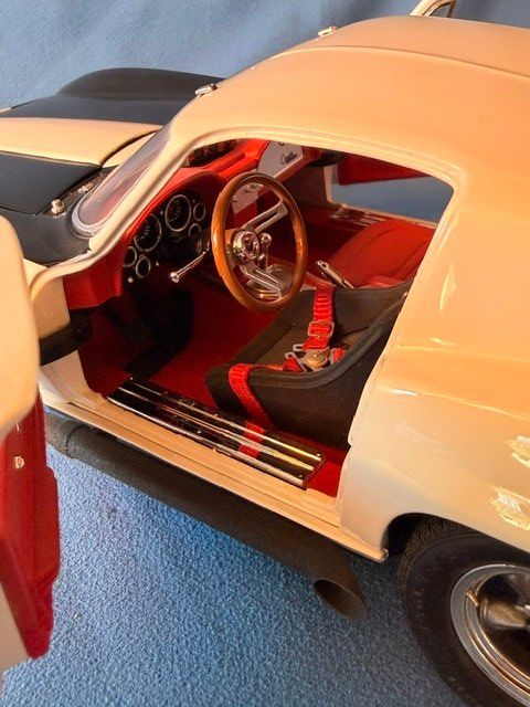 Exoto Modellini d'auto: CHEVROLER STINGRAY C2 EXOTO No.69 – Nuovo e nell'imballaggio originale da St-Imier venduto da frederique6 5