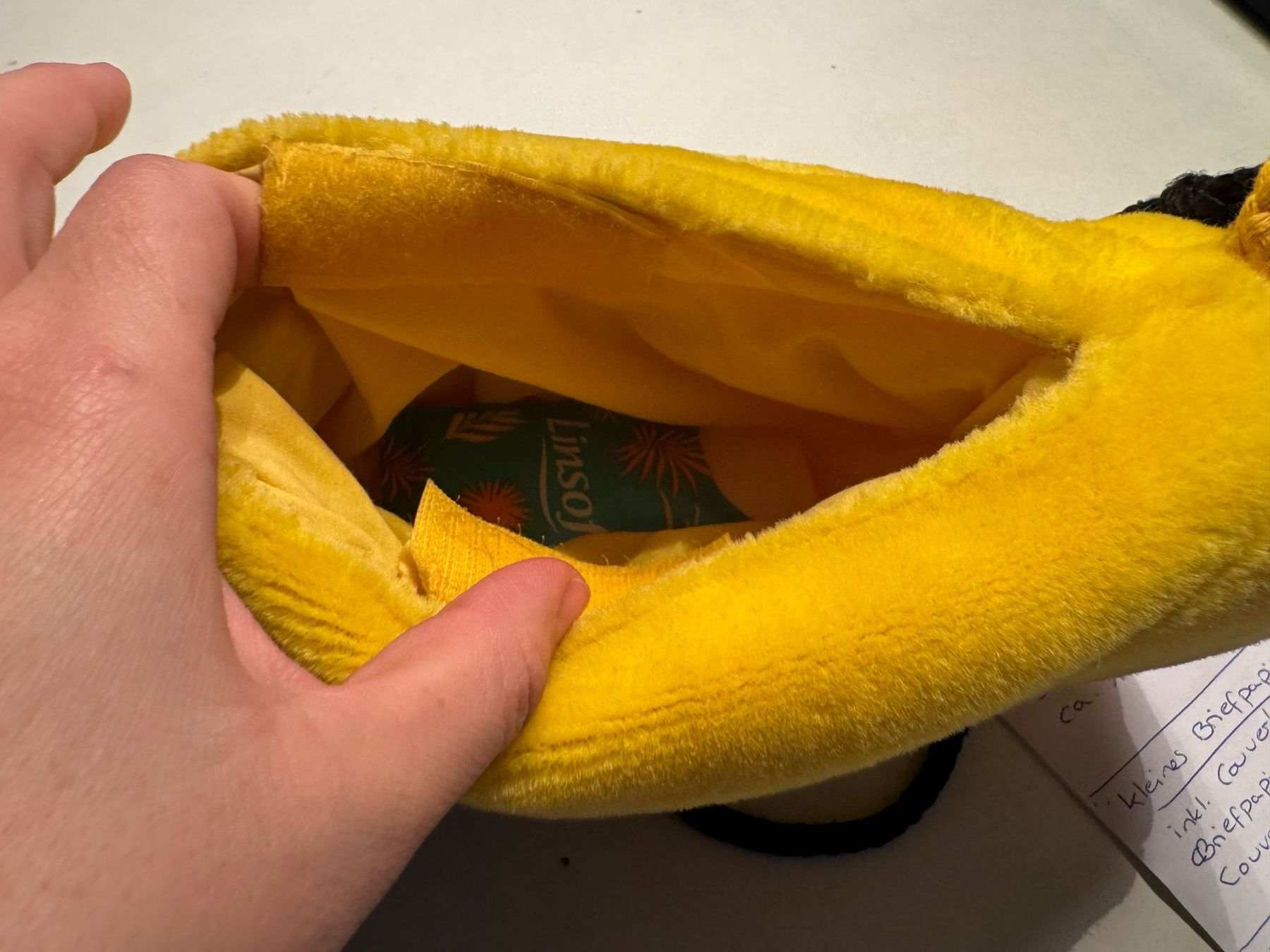 Taschen: Plüsch Bananen Handtasche – Gebraucht aus Egg b. Zürich von Brocki_Insel_Egg 2