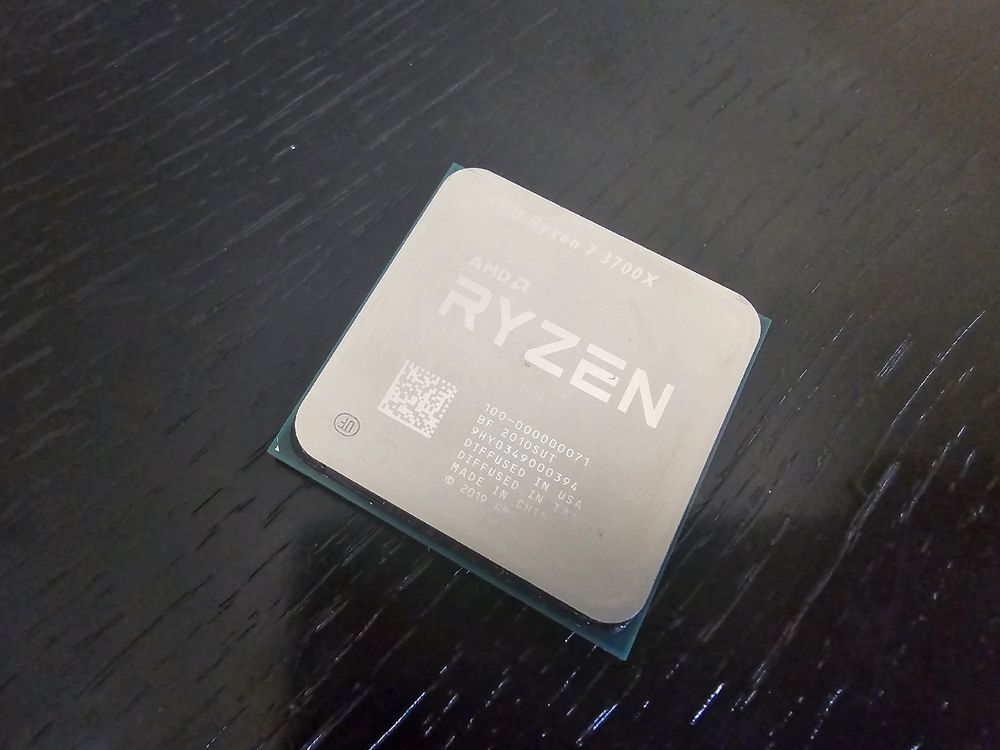 Processeur AMD Ryzen 7 3700X - Socket AM4 - Occasion Ouvert Mais Jamais Utilisé (like New)