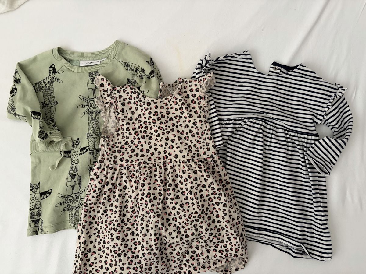 Lotti & Set di vestiti: Kleiderpaket Mädchen Gr. 86/92 – Usato da Hüttikon venduto da Nra21 5