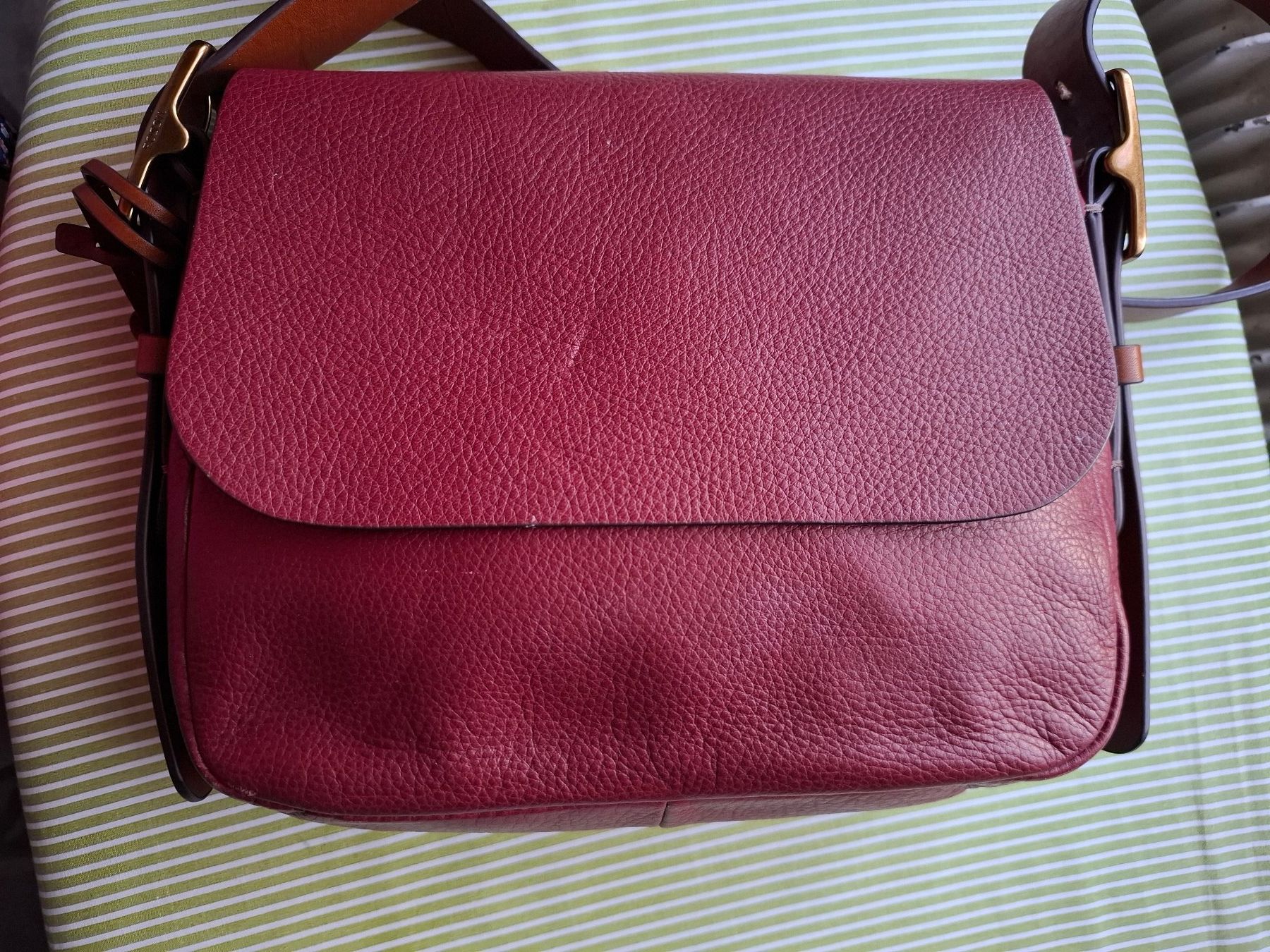 Fossil Borse da donna: Fossil Schultertasche dunkelrot – Usato da Effretikon venduto da peremaso 4