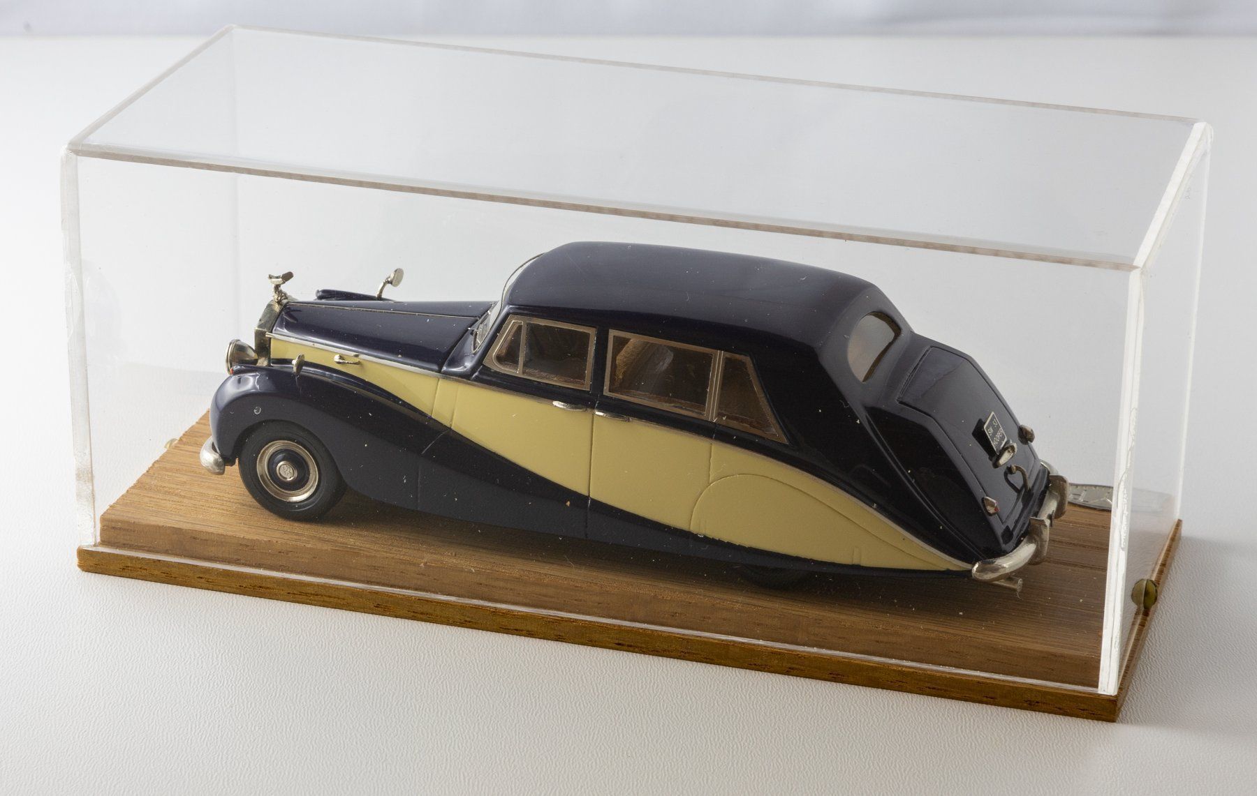 Rolls Royce Modellautos: FYP Rolls Royce Silver Wraith 1954  1/43 – Gebraucht aus St. Pantaleon von pantaleon62 4