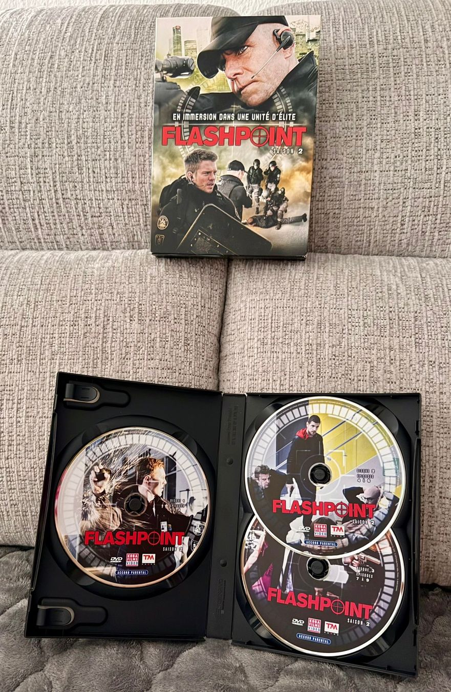 Alle DVDs: Flashpoint Saisons 1, 2 et 3 DVD coffret bon état – Gebraucht aus Villars-sur-Glâne von MrLobTec 2