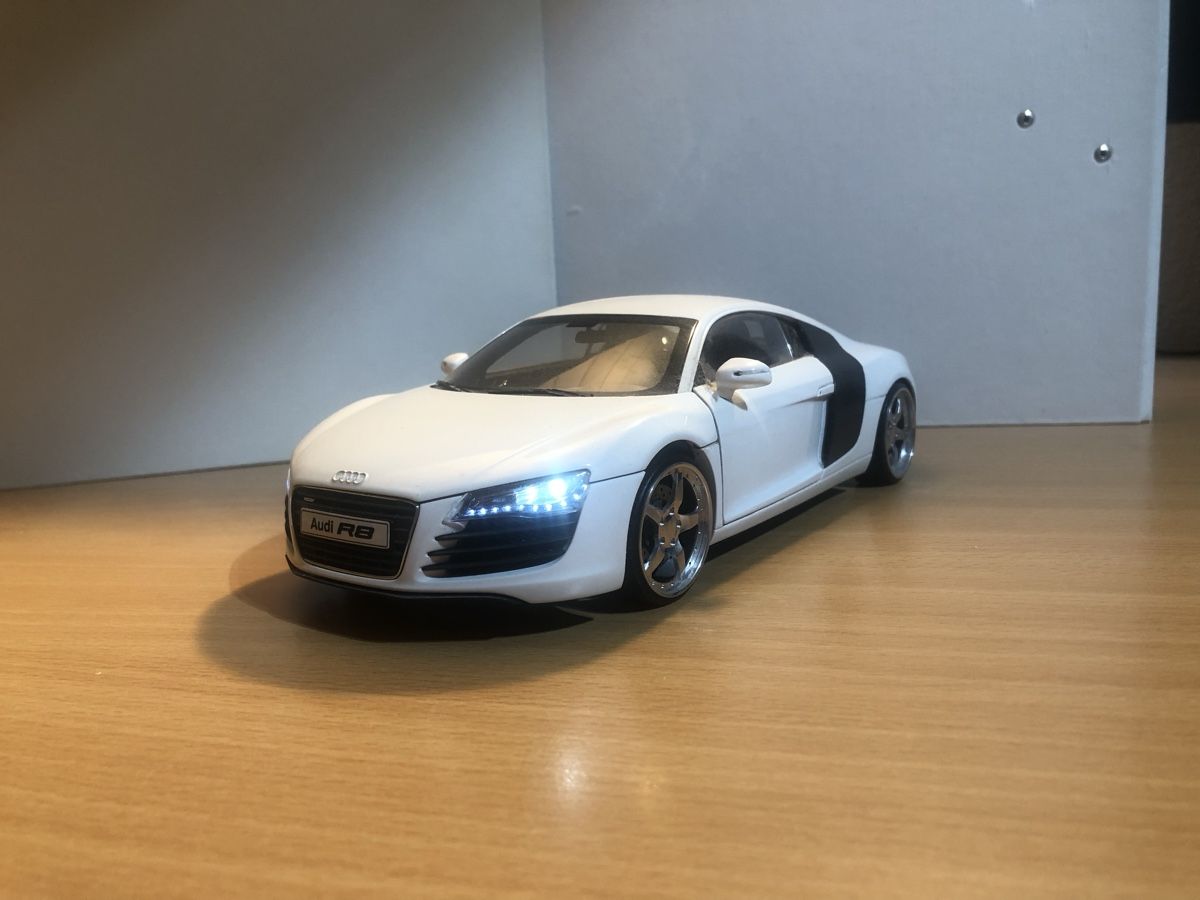 Kyosho Modellini d'auto: Audi R8 Modellauto 1:18 mit Beleuchtung – Usato da Emmenbrücke venduto da ram_66mb 6