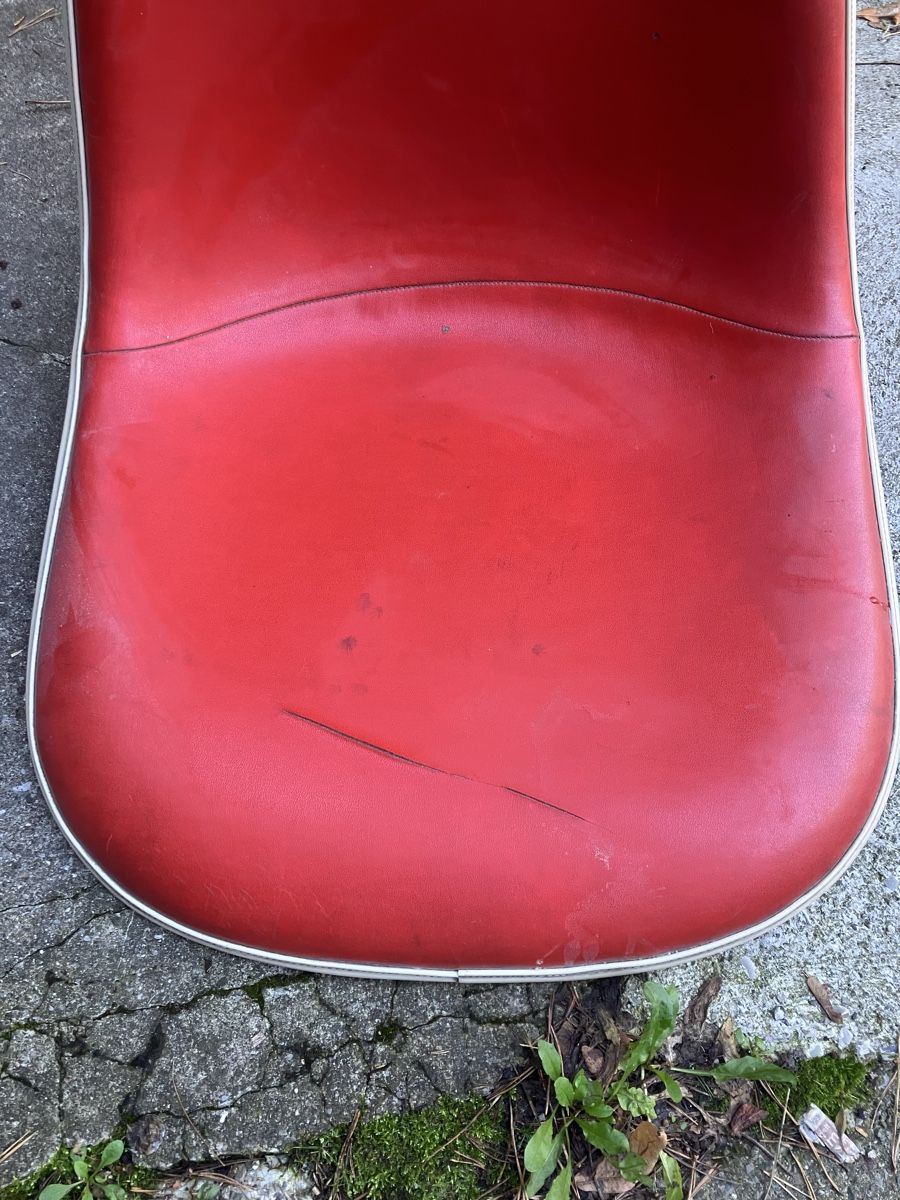 Eames Sedie: Eames Stuhl  – Usato da fribourg venduto da Retroverso 1