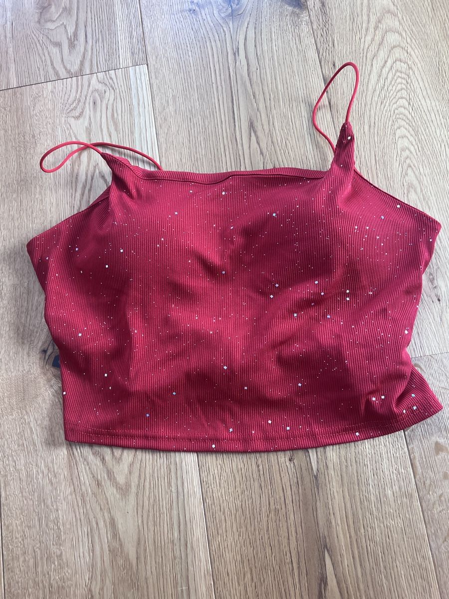 Shein Tops: Bordeauxrotes Top mit Glitzer Grösse XL – Neu (gemäss Beschreibung) aus Breitenbach von Saskia.Betschart