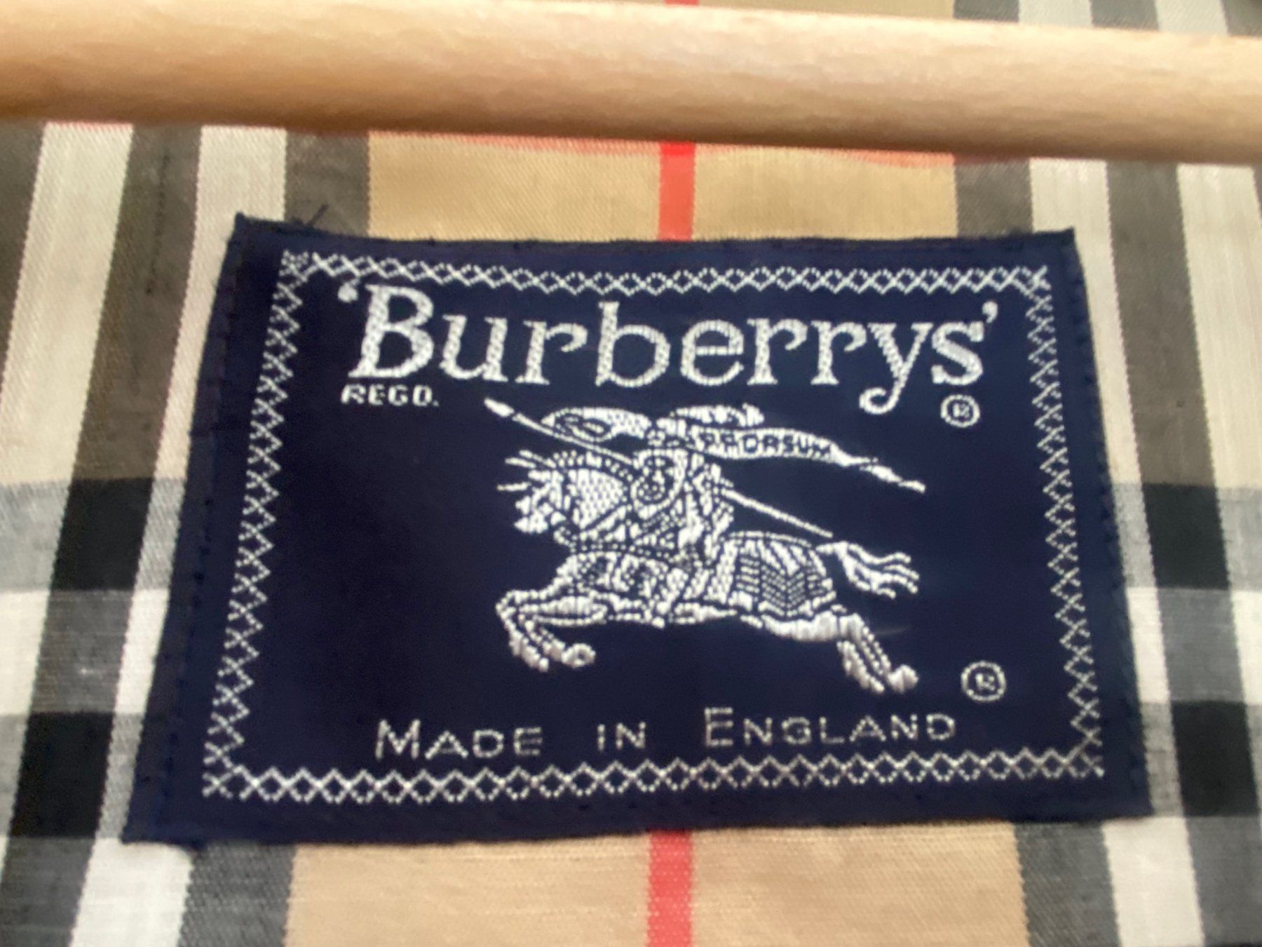 Burberry Mäntel: Manteau - Trench Burberrys – Gebraucht aus Le Vaud von cva_g6bb 3
