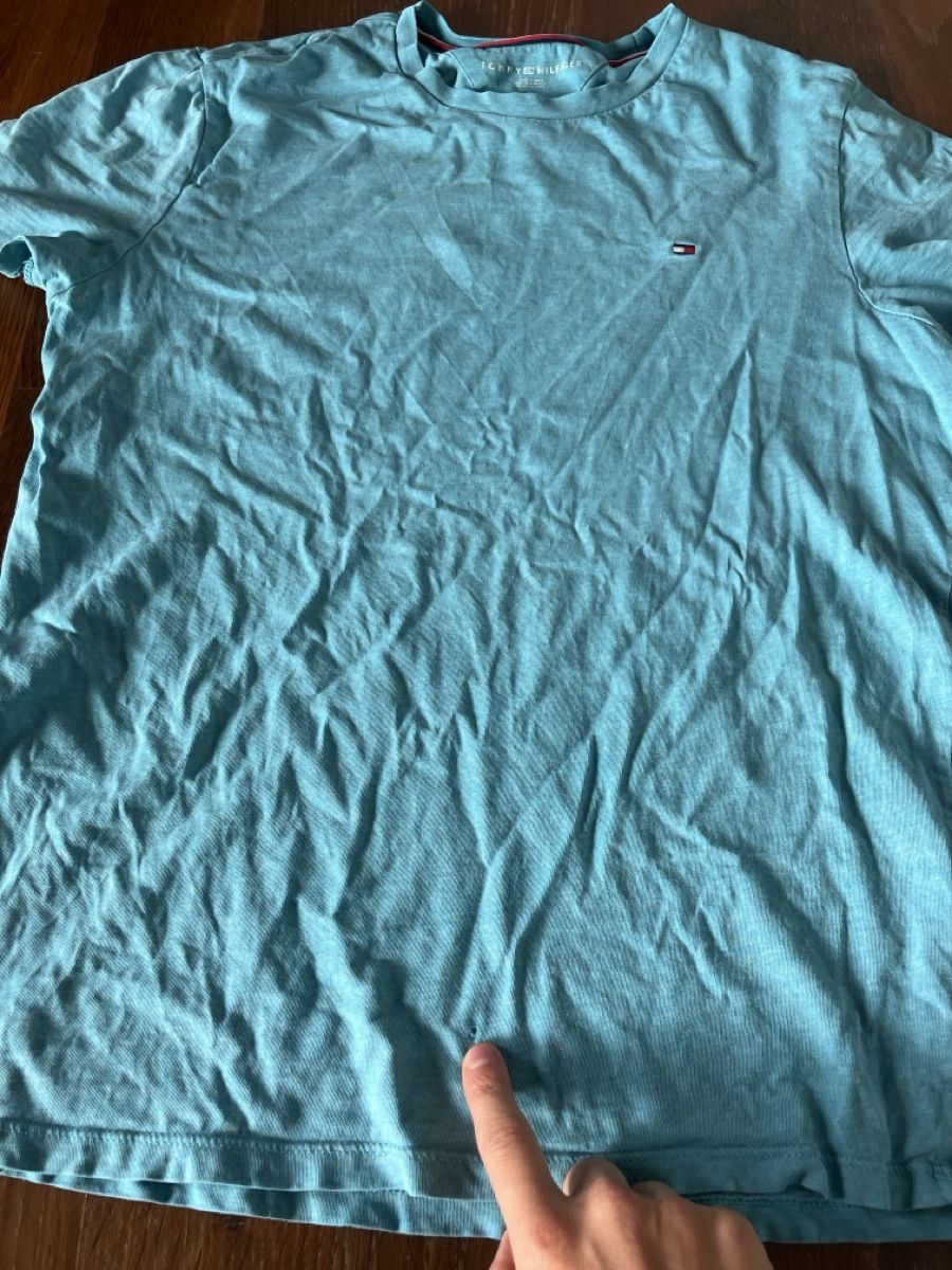 Tommy Hilfiger T-Shirts: Tommy Hilfiger T-Shirt – Gebraucht aus Unterstammheim von dbo_5dgb 1