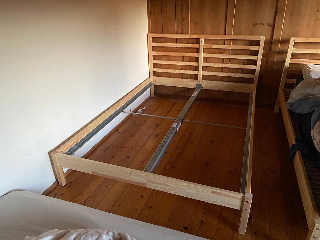 Letti: Ikea Bettgestell und Lattenrost 140x200 – Usato da Altwis venduto da kev_khv5 1