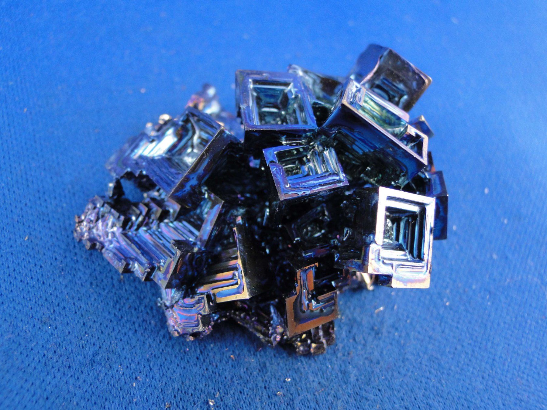 Minerali & Pietre curative: Bismuth – Usato da Schinznach Bad venduto da Demerald 1