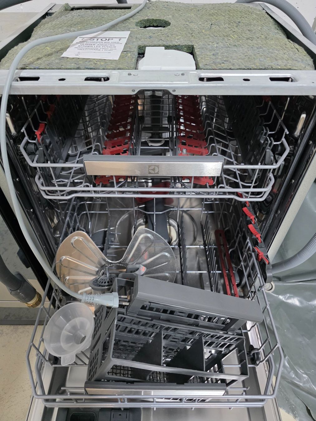Electrolux Lavastoviglie: Electrolux Geschirrspüler – Usato da Uznach venduto da reklumike 3