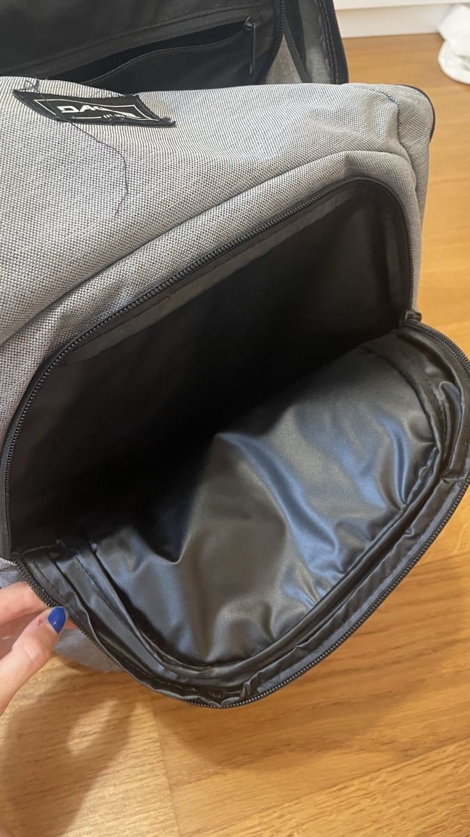 Dakine Zaini: Grauer Dakine Rucksack – Nuovo (secondo la descrizione) da Jona venduto da RobertMo 4