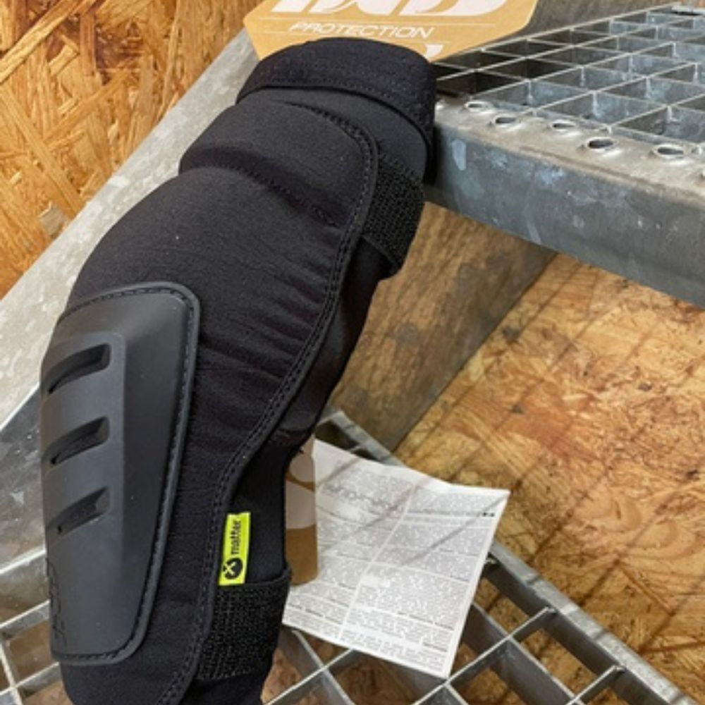 IXS Protezioni & Imbottiture: Mtb Elbow-Guards Carve Evo IXS - Size: Medium - New ! – Nuovo e nell'imballaggio originale da Vich venduto da Meeting-Point 1