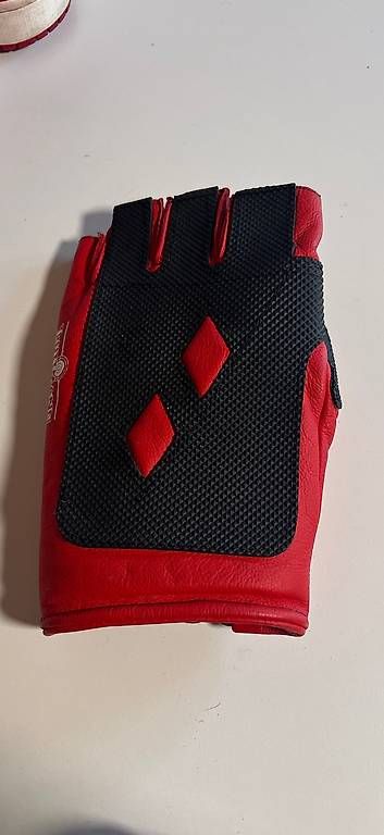 Handschuhe & Handstulpen: Truttman Schiesshandschuh – Gebraucht aus Flums von mojo265