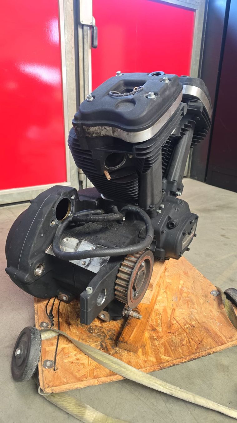 Buell Motori: Buell Motor komplett mit Getriebe – Usato da Hochdorf venduto da Nunuk 6