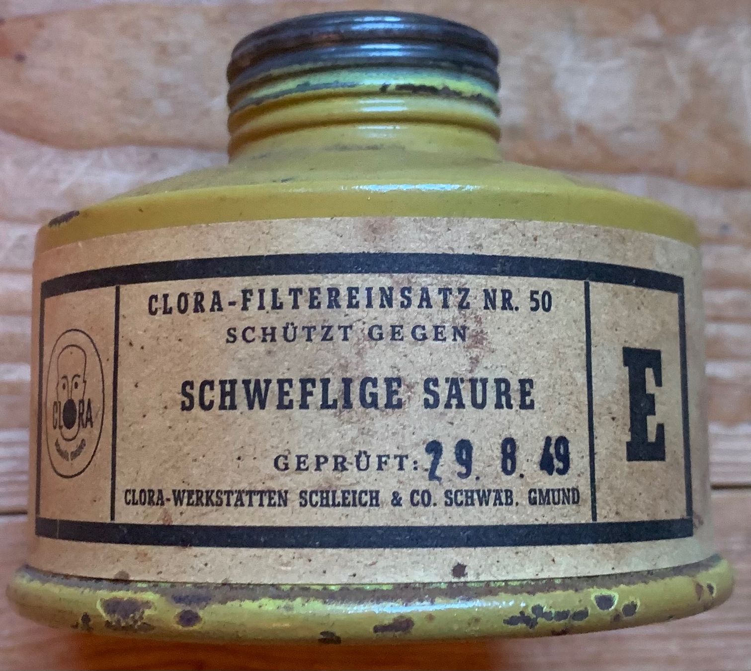 Visage & Oreilles: Gasmaskenfilter für schweflige Säure – D'occasion à Goldingen par Bergler012