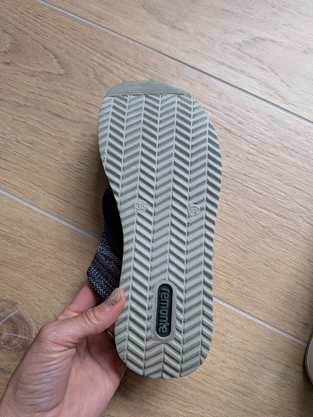 Chaussures femmes: Sandale Remonte Grösse 36 – D'occasion à Eschenbach SG par SanFranciscoCalifornia 2